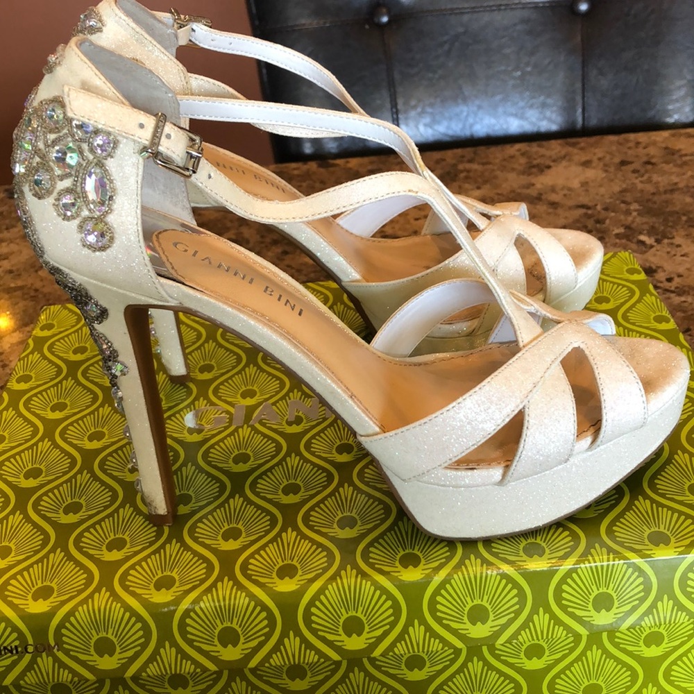 Gianni Bini beaded sparkly white pumps